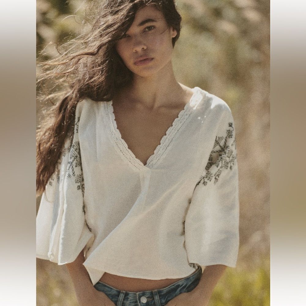 Zara embroidered linen blend top NWT